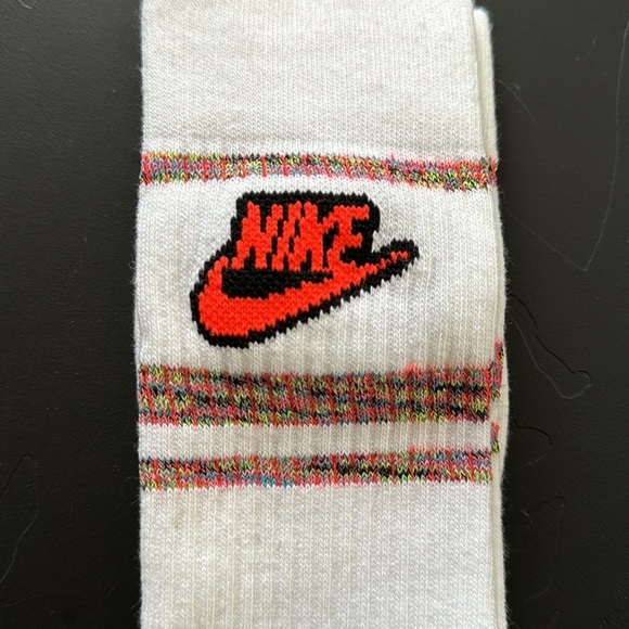 Brand new Nike every day essentials socks - Picture 2 of 3
